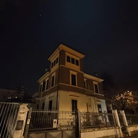 App Tara Liberty Style Apartamento Imola